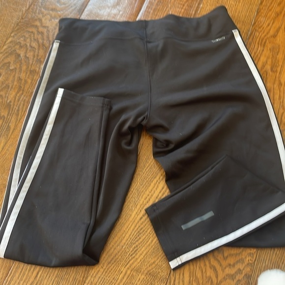 EUC Addias Women's Design 2 Move ClimaLite® High Rise 3 Stripe Leggings Size L - Picture 5 of 5